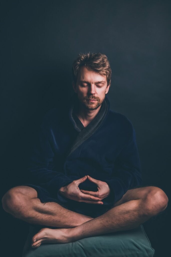 découvrez l'art de la pleine conscience (mindfulness) pour transformer votre quotidien. apprenez des techniques simples et efficaces pour réduire le stress, améliorer votre bien-être mental et vivre l'instant présent en pleine sérénité.