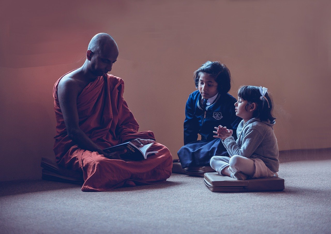 découvrez la méditation de pleine conscience pour apaiser votre esprit et améliorer votre bien-être. apprenez des techniques simples pour vivre l'instant présent et réduire le stress au quotidien.